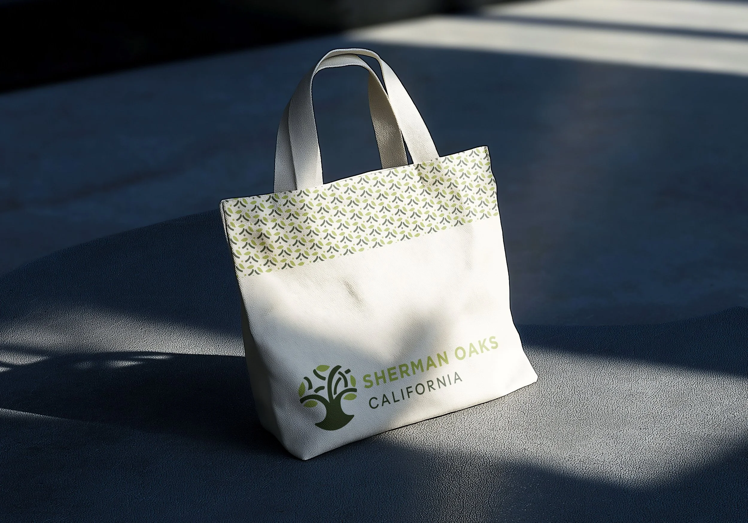 Tote bag mockup 1 copy 2.jpg
