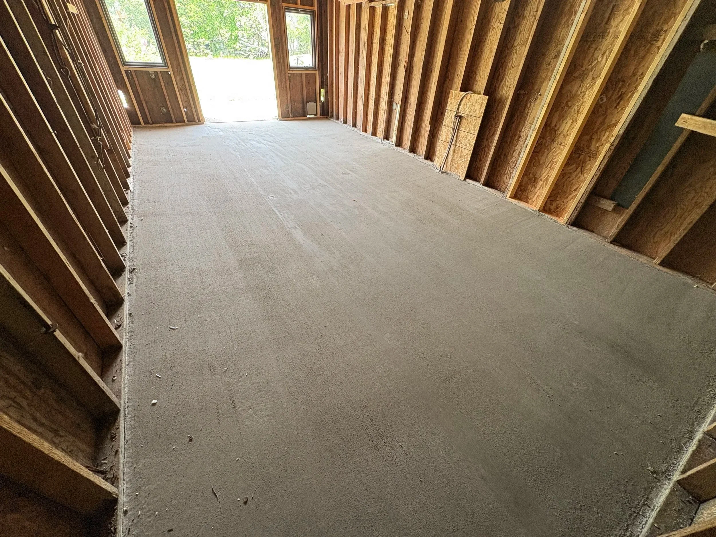 garage-floor-birds-hill.jpg