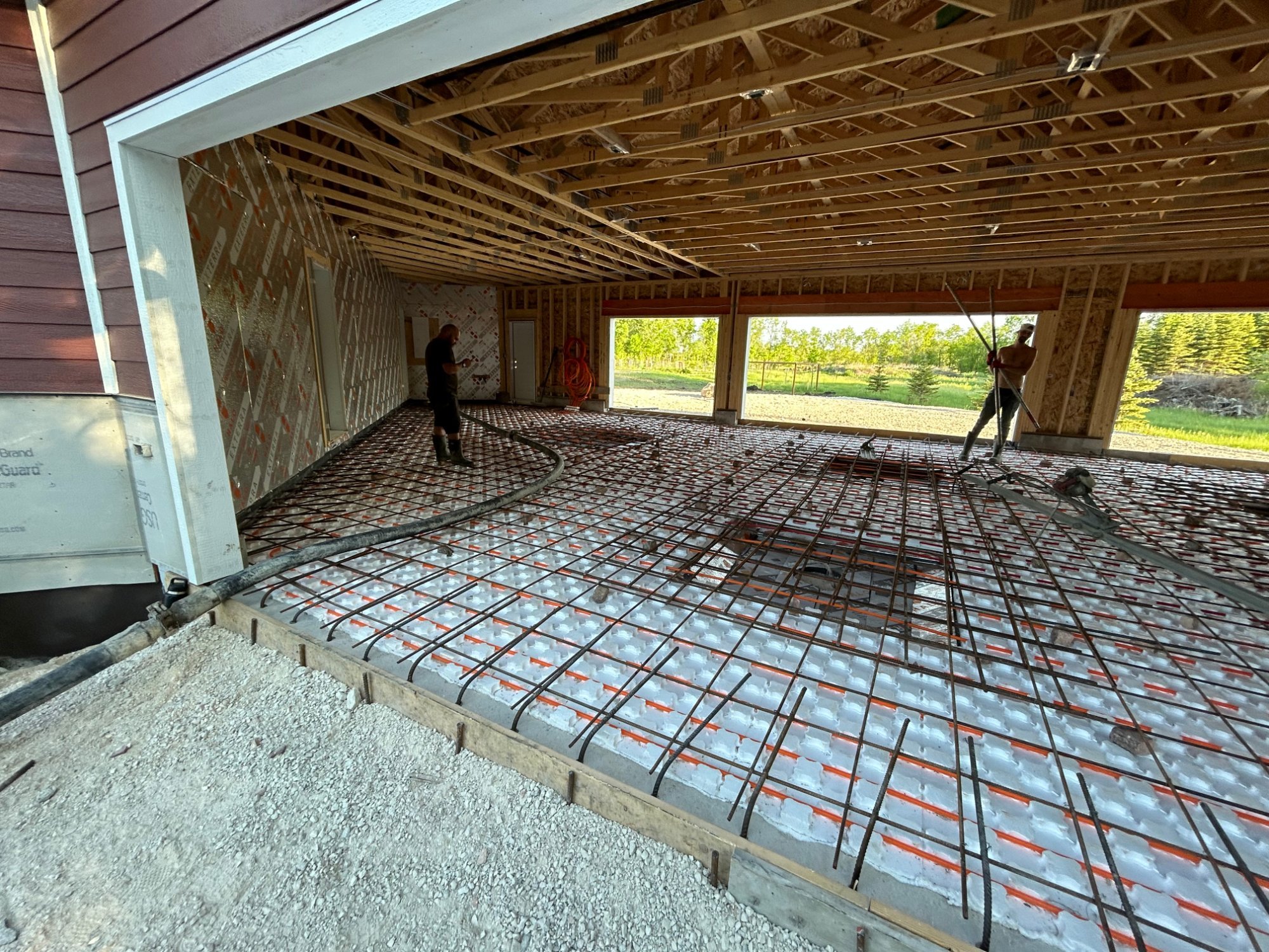 residential-concrete-garage-floor-rebar-birds-hill.jpg