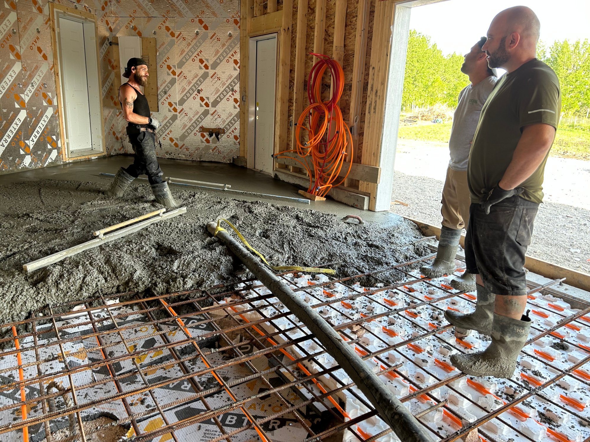 residential-concrete-garage-floor-pour-birds-hill-2.jpg