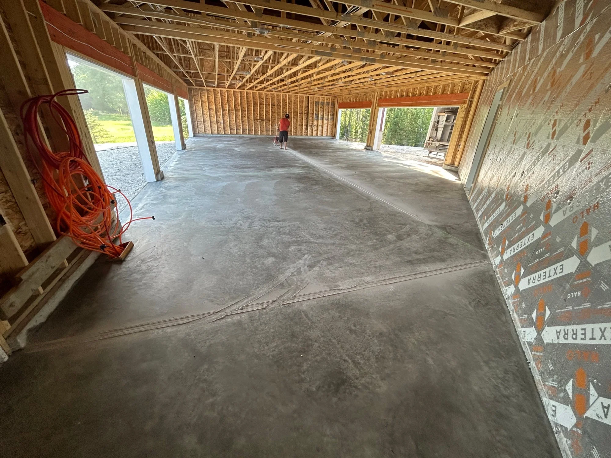 residential-concrete-garage-floor-cutting-control-joints.jpg