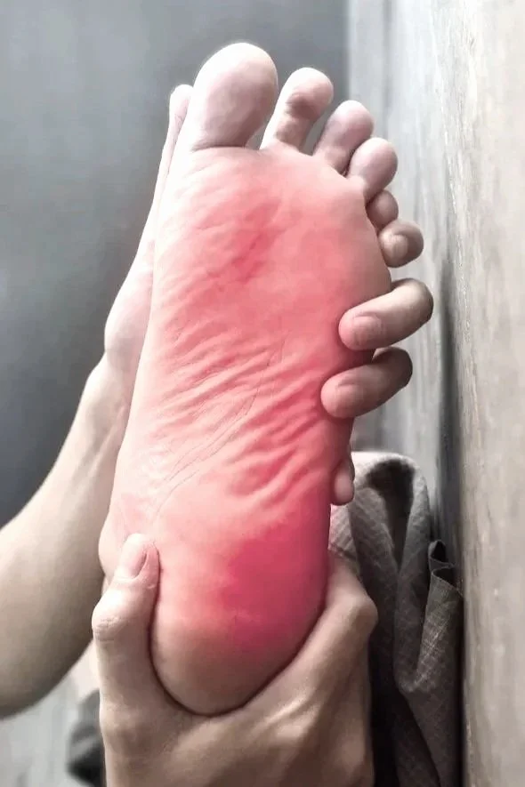 foot nerve pain neuropathy relief, dewitt iowa podiatrist