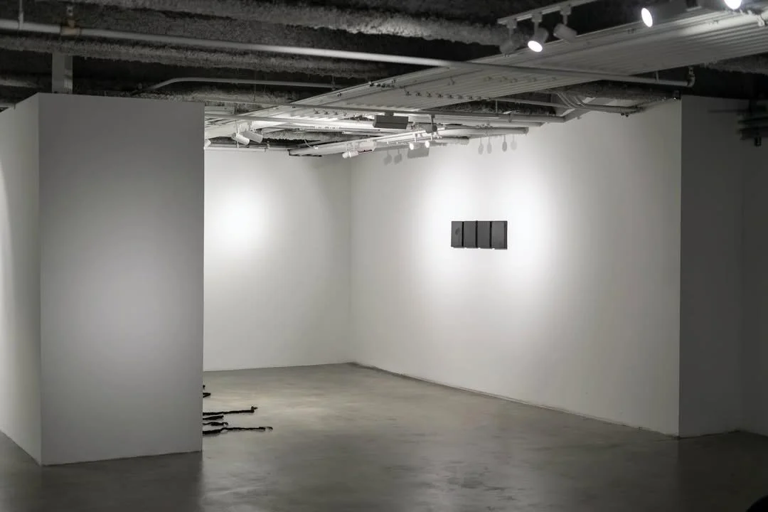 Howard Reyes McLarenSelf questioning, 2025Oil, latex on linen8 x 10 x 1 inches20.3 x 25.4 x 2.54 cm.