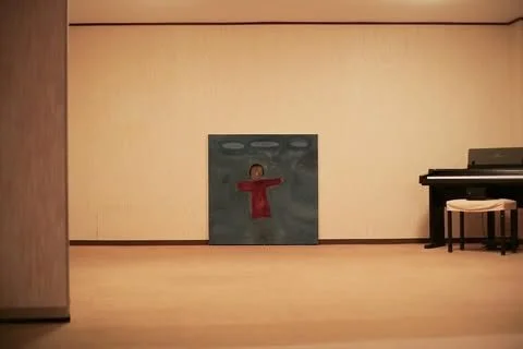 Hyunseok Kim
Green Shirts, 2025
Oil on canvas
46 x 46 in (117 x 117 cm)