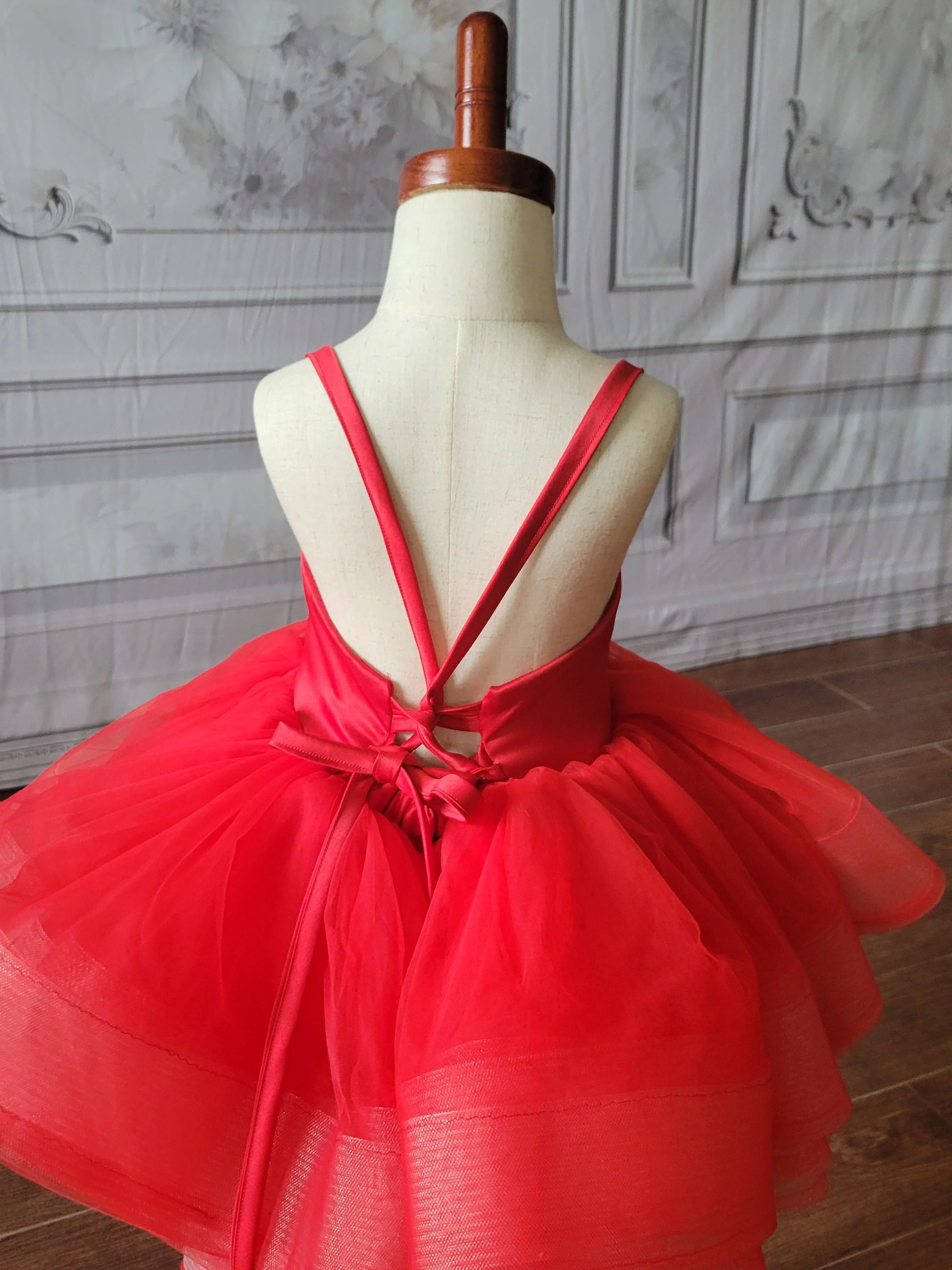YellowCanaryBoutique_kneelength_red_back.jpg