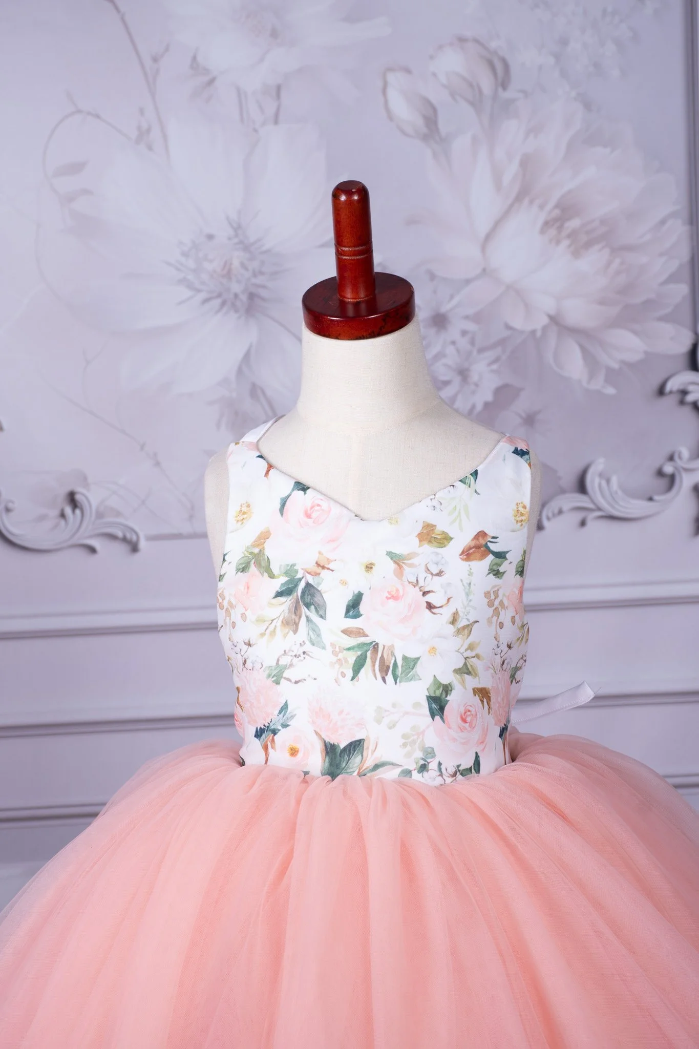 Evelyn_Peaches-and-cream_gown2.jpg