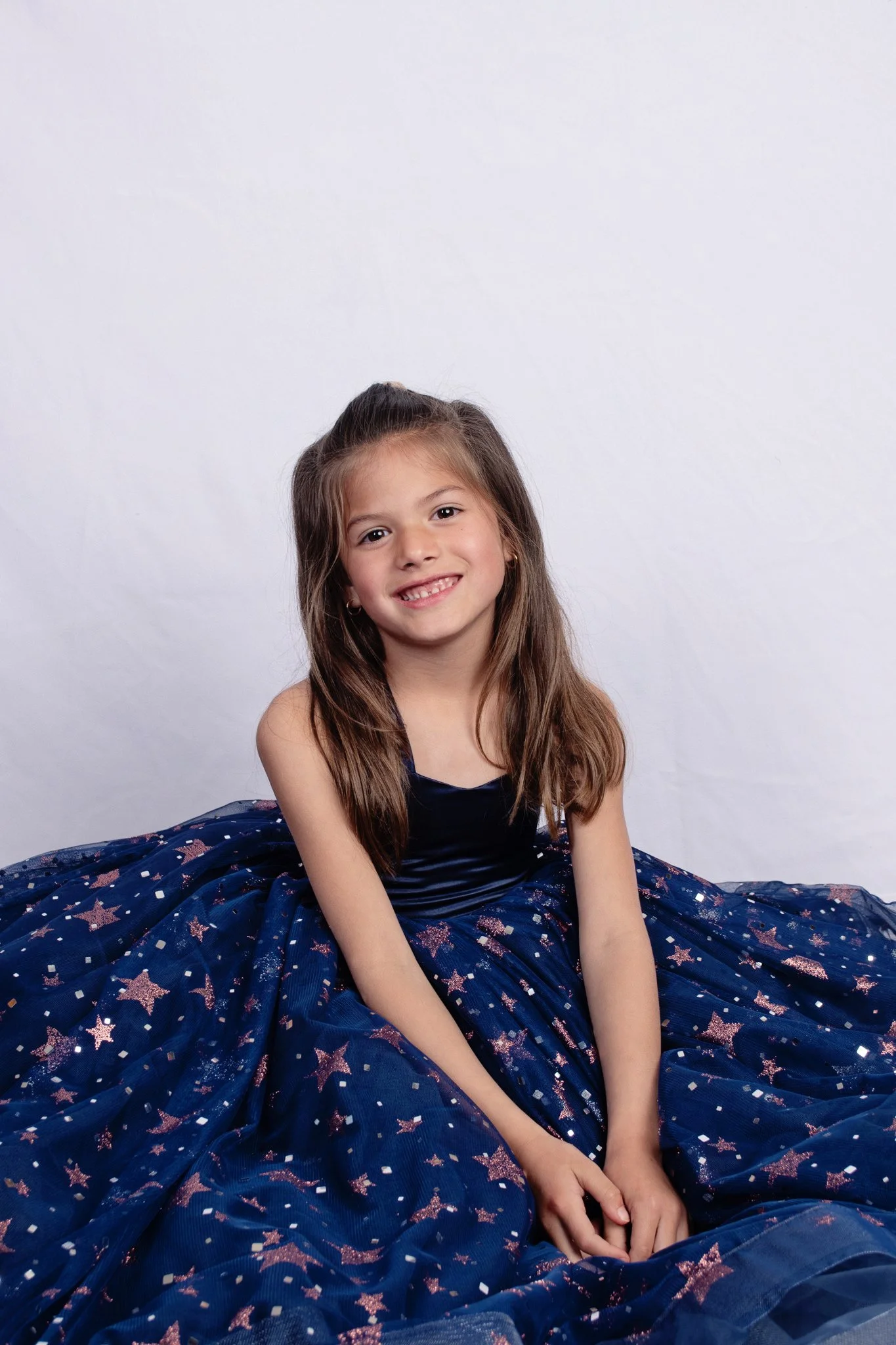 YellowCanaryBoutique_fulllength_ballgown_dkbluestars_girl1_1.jpg