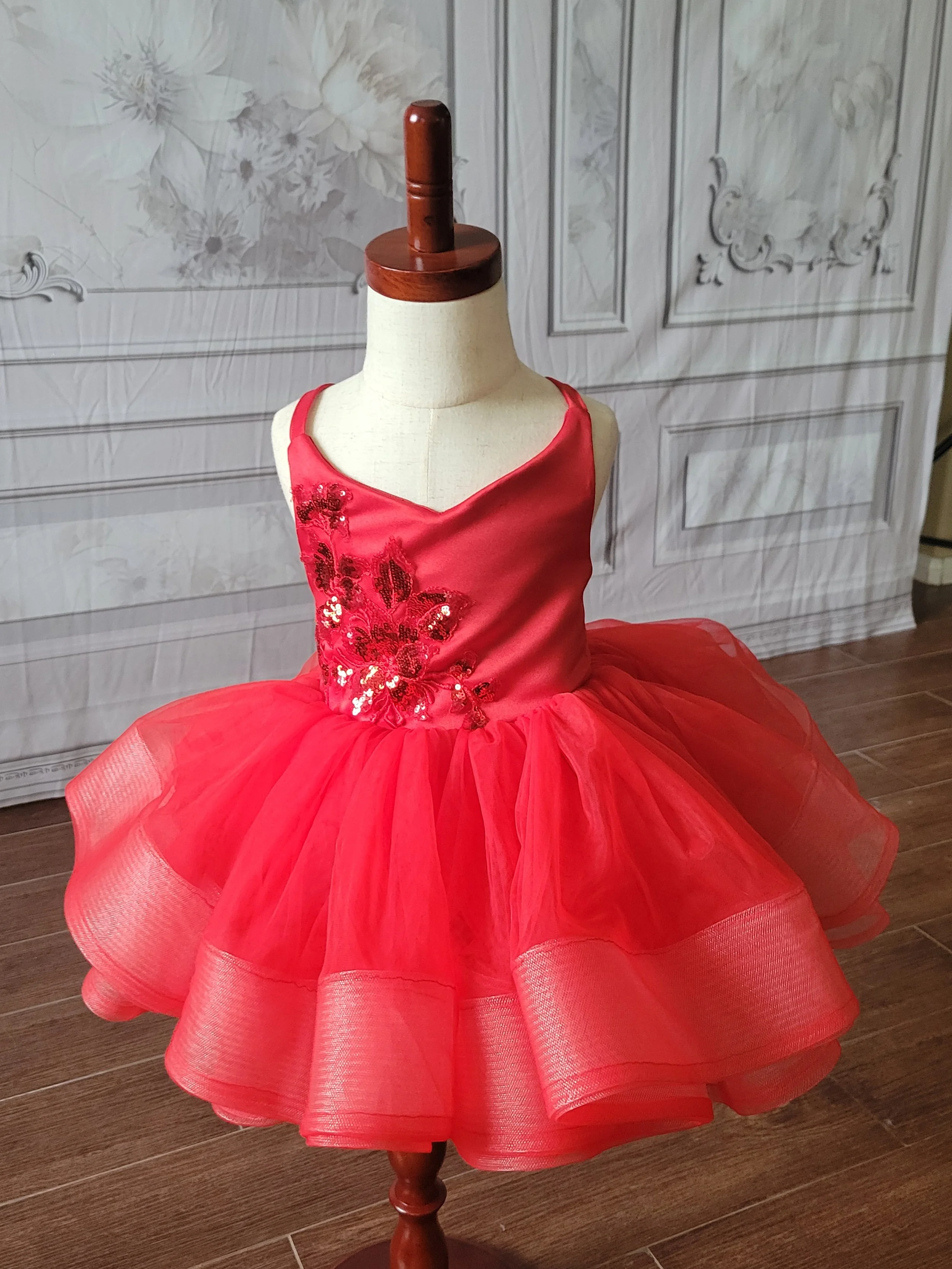 YellowCanaryBoutique_kneelength_red_front.jpg