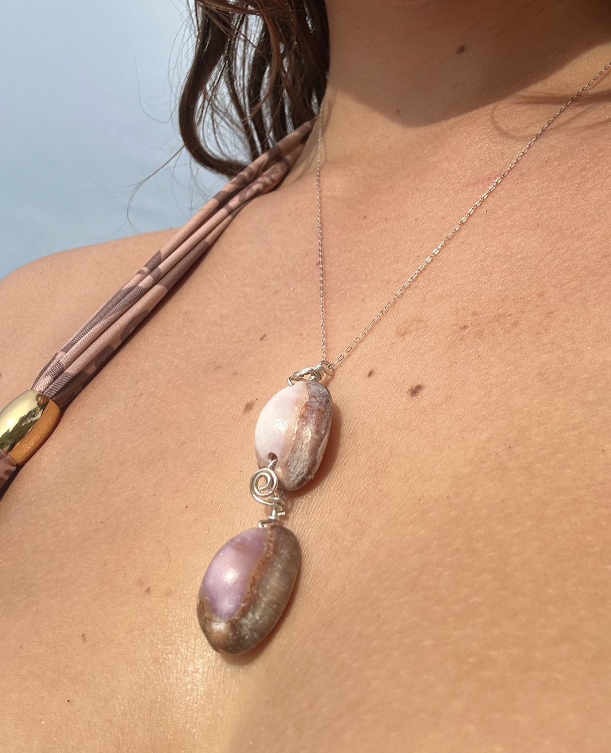 "EbbTide" Hawaii Cowry Necklace - Purple Sterling Silver Spiral Drop Design