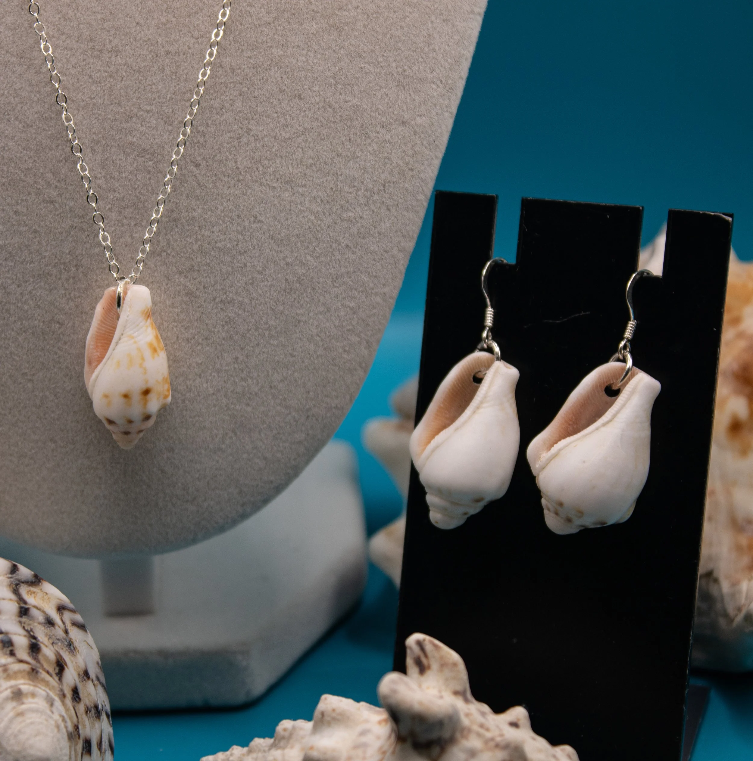 Okinawa Stromb Shell- Sterling Silver Earrings & Necklace Set
