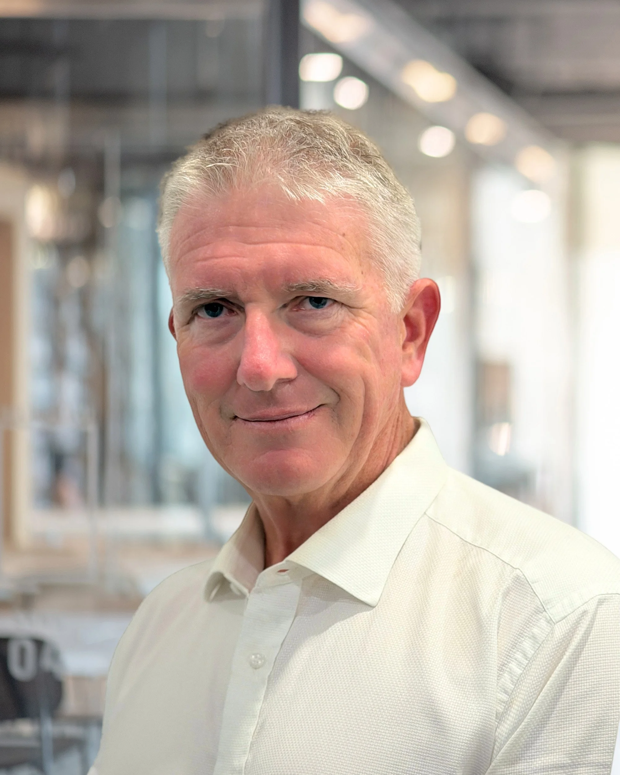 Peter Gallagher Director