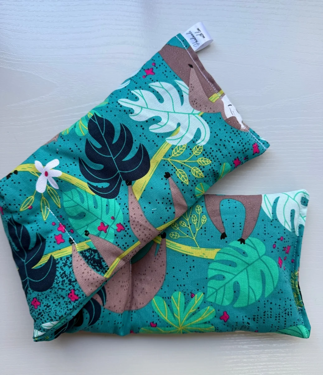 WHC Natural Mint Long Hot/Cold Pack- (51 x 14cm) "Sloth".