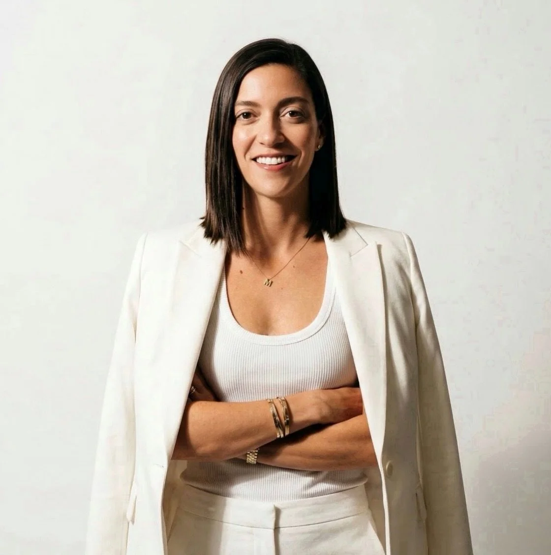 &iexcl;Hola! ✨ Para aquellos que no me conocen, soy la doctora Mariane Malvido 🩺👩🏼&zwj;⚕️ y me dedico entre muchas cosas de la vida a la medicina est&eacute;tica y antienvejecimiento.

Los invito a que me sigan en mi p&aacute;gina de @care.aesthet