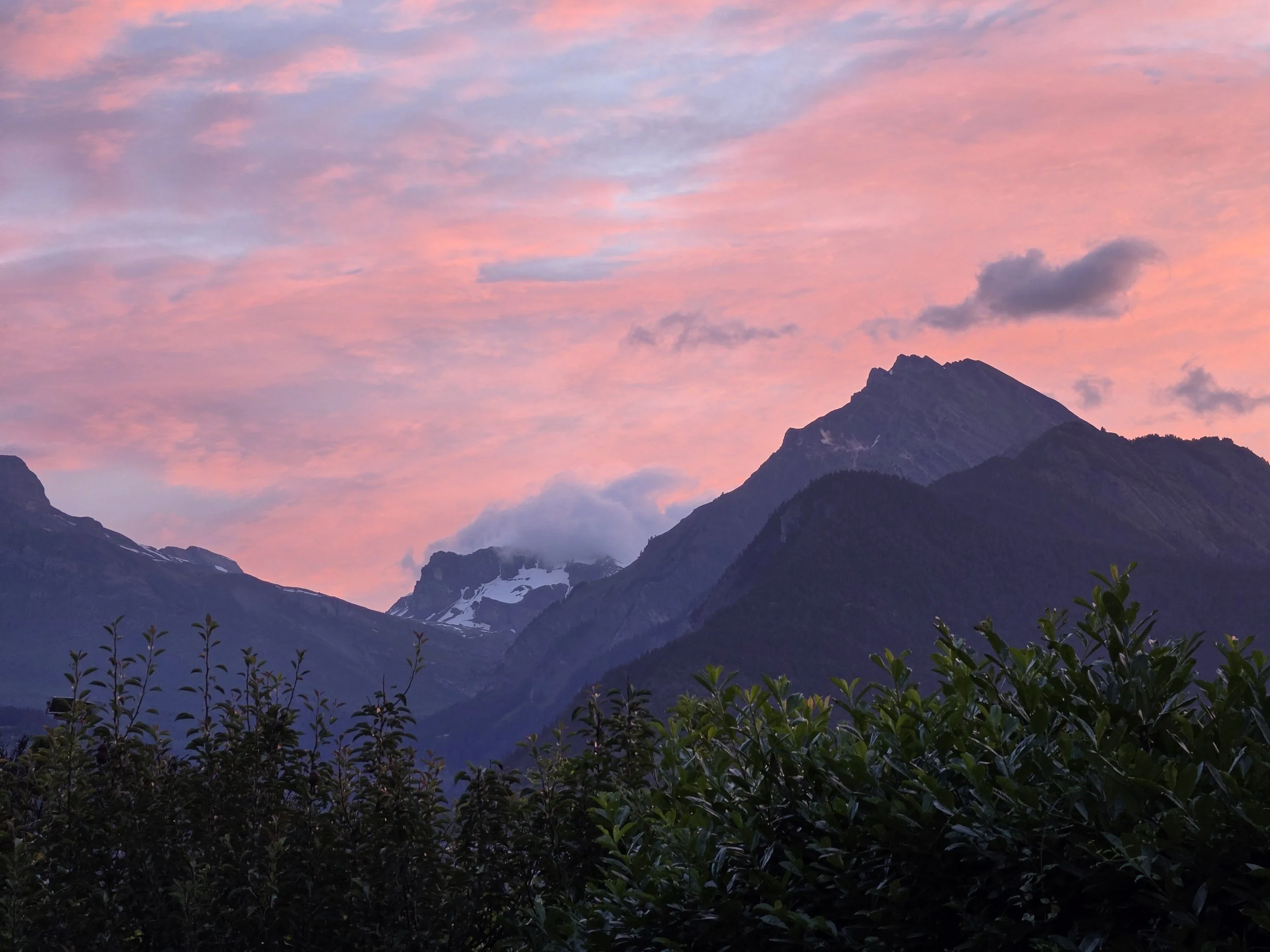 Photo bi Martha Campo- Amanecer Valais
