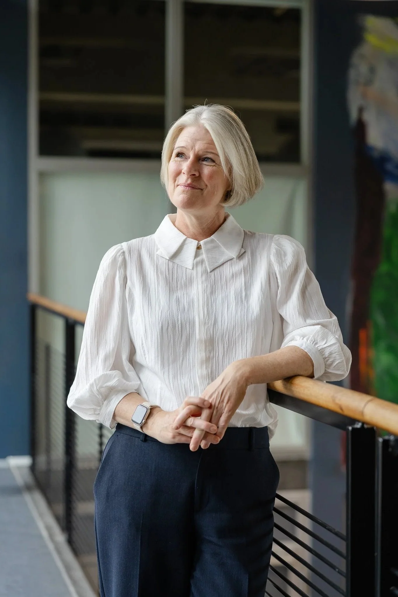 Professionelt erhvervsportræt for Loyalty Mind med fokus på personlig branding og virksomhedens visuelle identitet.