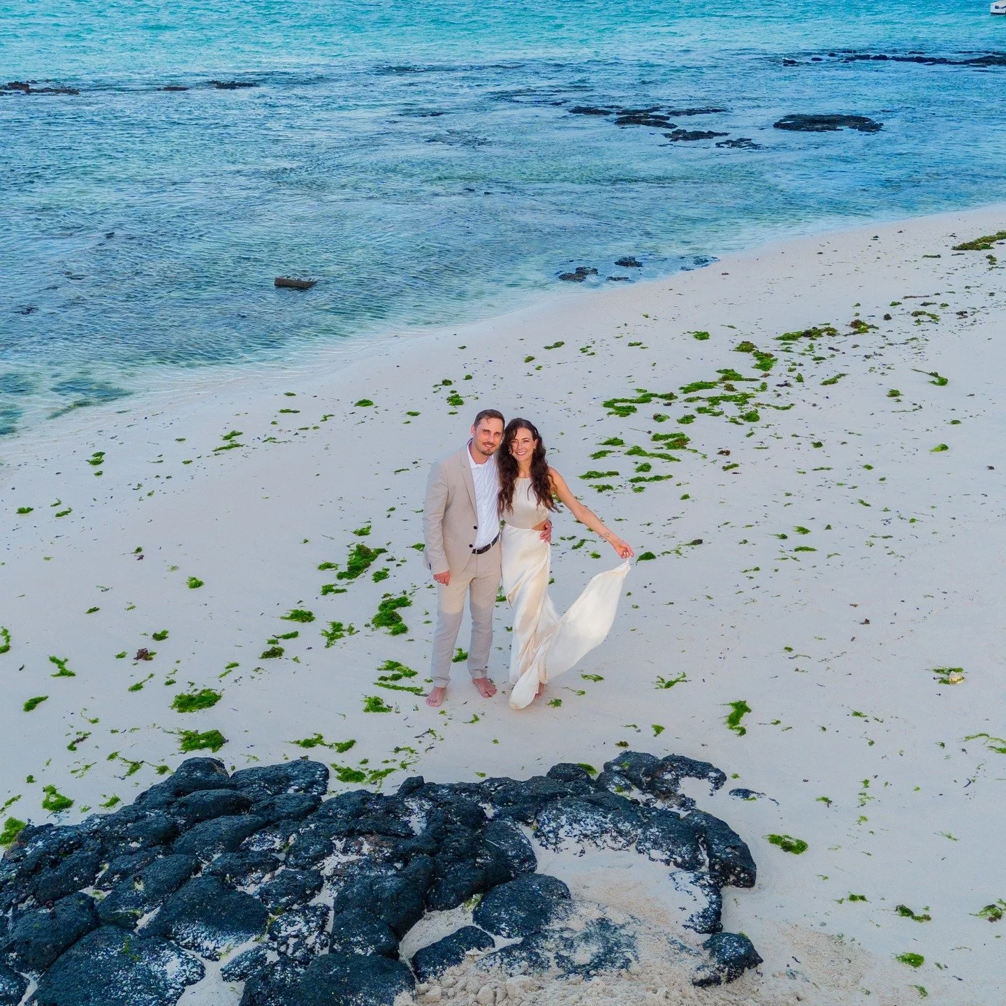 📷 Book your wedding photographer in Mauritius 🌴
Timeless beach vows, barefoot in the sand, and moments you&rsquo;ll never forget.
This magical day at Ambre Hotel had everything: love, light, and the Indian Ocean. 💍☀️

💌 Planning your destination 
