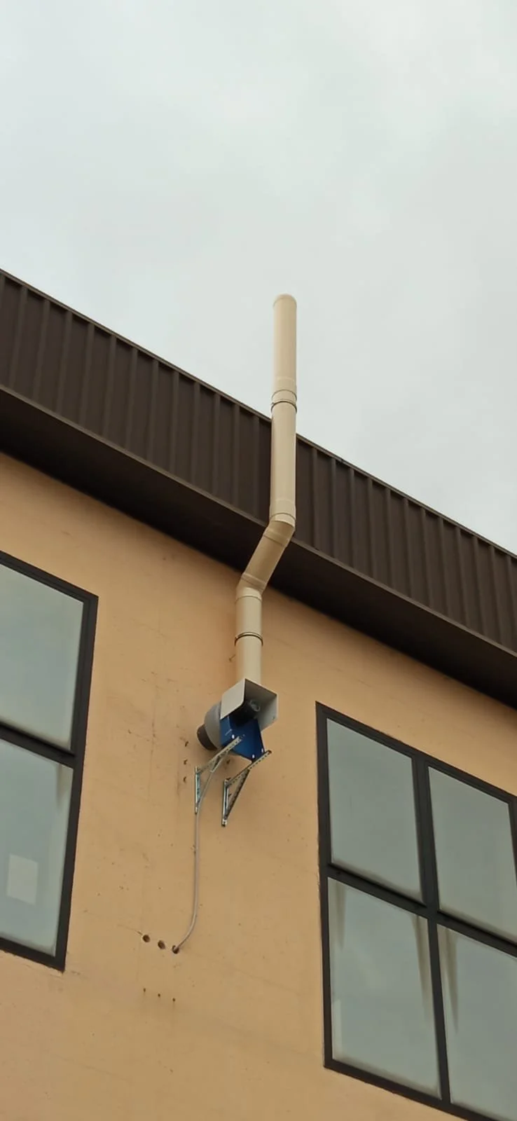 impianti di aspirazione per laboratori, impianti di aspirazione cappe, impianti di aspirazione cappe chimiche