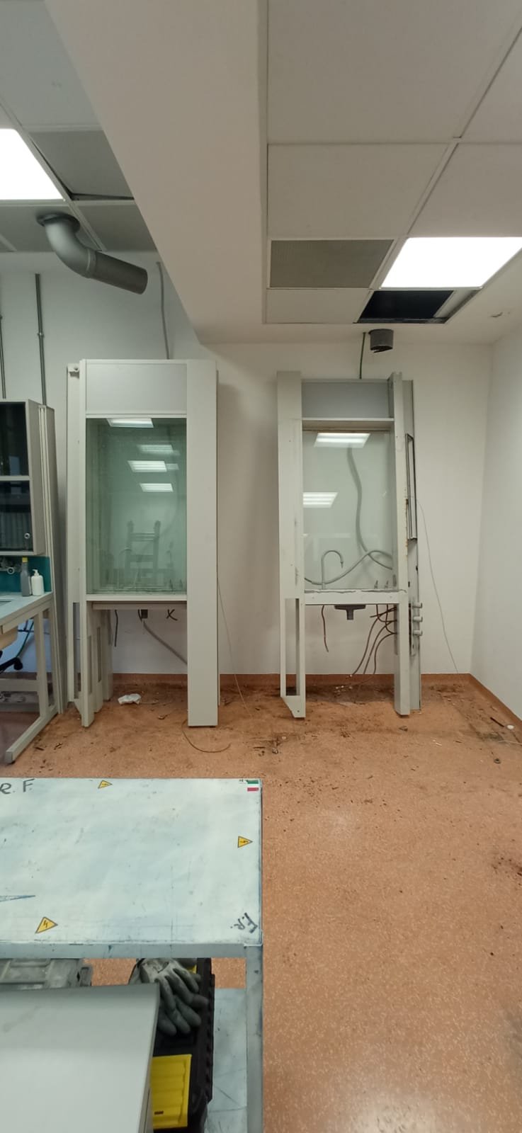 traslochi di laboratorio, montaggio e smontaggio laboratori