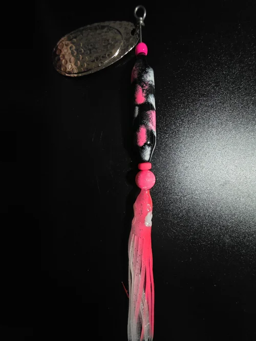 The Hoochie Mama (Glow) fishing spinner