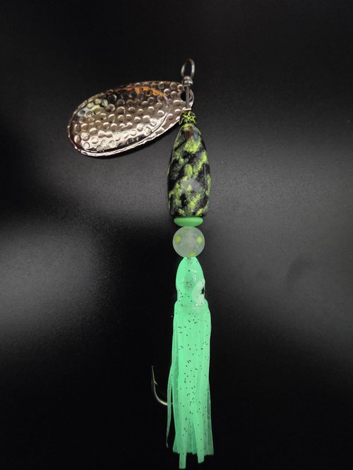 The Monster (Glow) fishing spinner