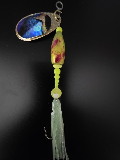 The Steelie Mango fishing spinner