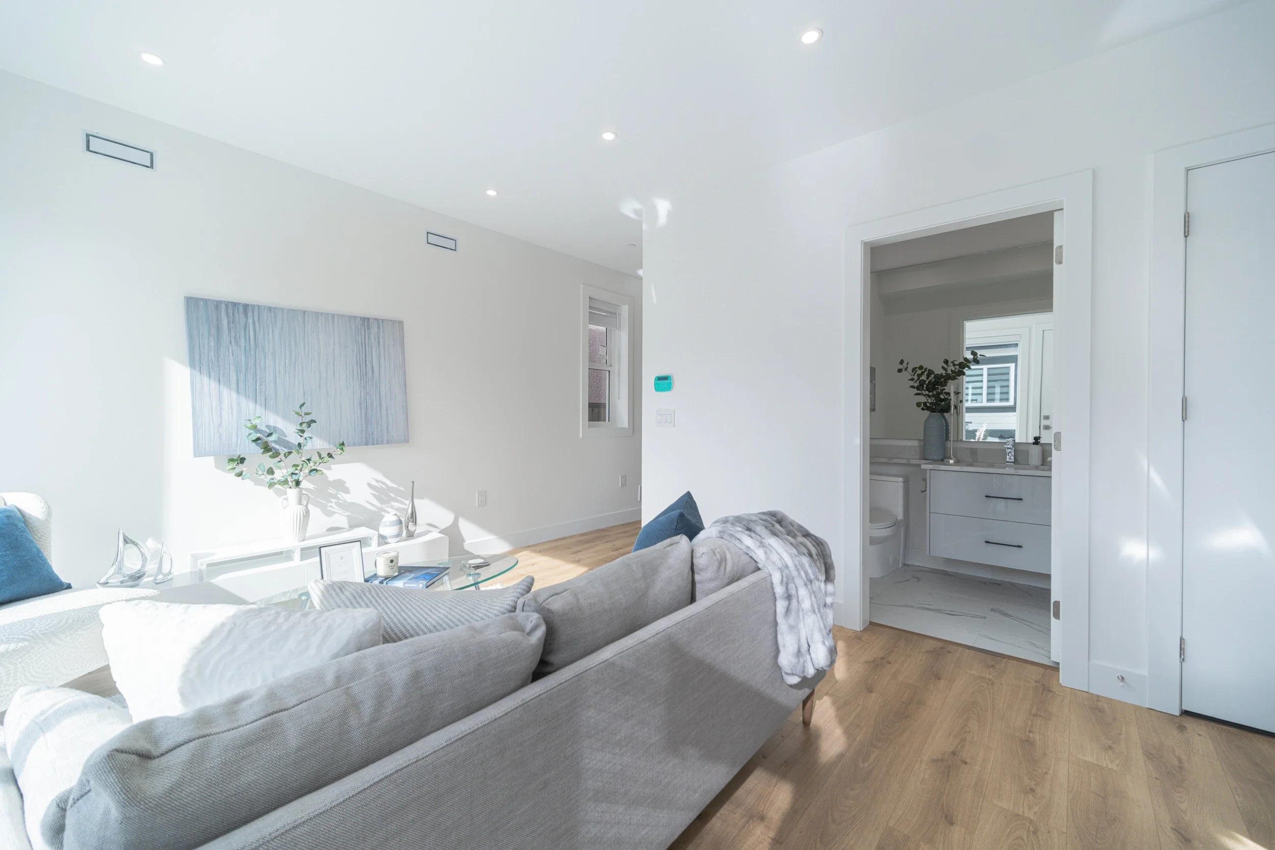 Backhouse Living Room 2.jpg