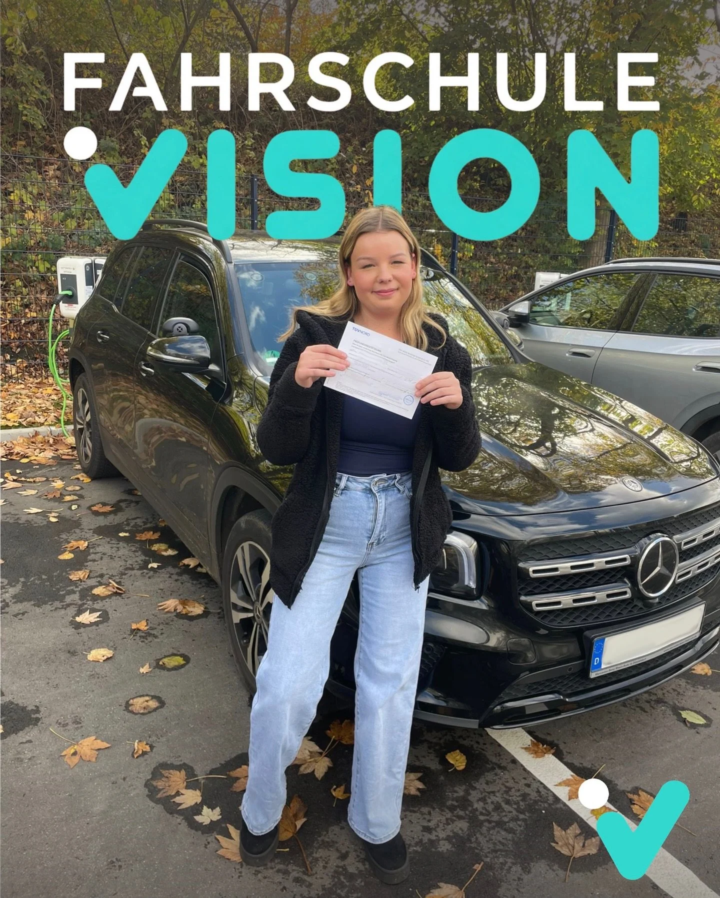 Yeees! 🎉 Endlich geschafft &ndash; der F&uuml;hrerschein ist in der Tasche 🚙🙌
Wir freuen uns riesig mit dir und sind stolz, dich auf diesem Weg begleitet zu haben.
Allzeit gute und sichere Fahrt!

#F&uuml;hrerscheinBestanden #Fahrschule #Gl&uuml;c
