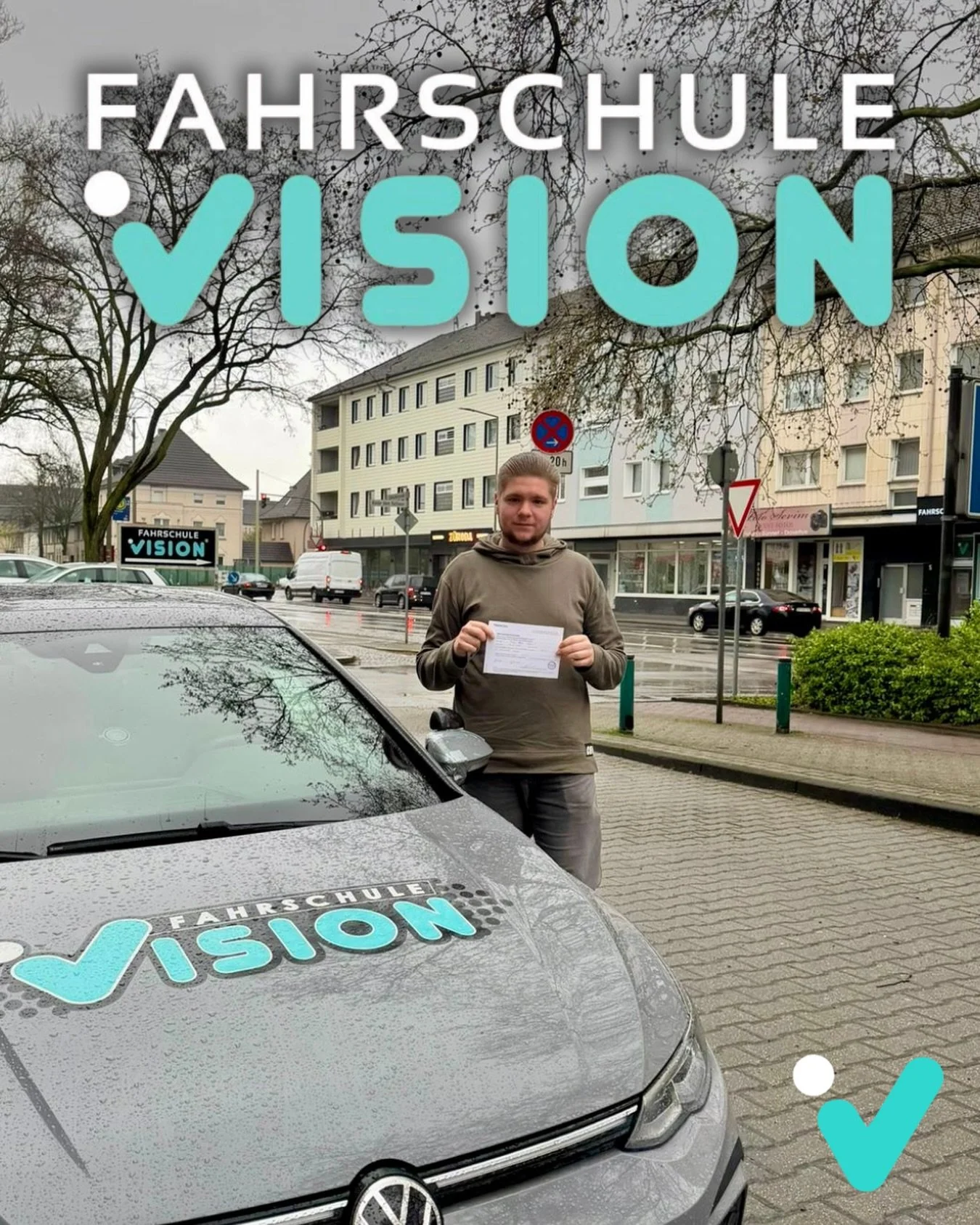 Einsteigen, anschnallen, durchstarten! 🚙✨
Von der ersten etwas nerv&ouml;sen Fahrstunde bis zur souver&auml;nen Pr&uuml;fung &ndash; was f&uuml;r eine Entwicklung!
Herzlichen Gl&uuml;ckwunsch zu dieser starken Leistung. Wir sind stolz auf dich!

#Fa