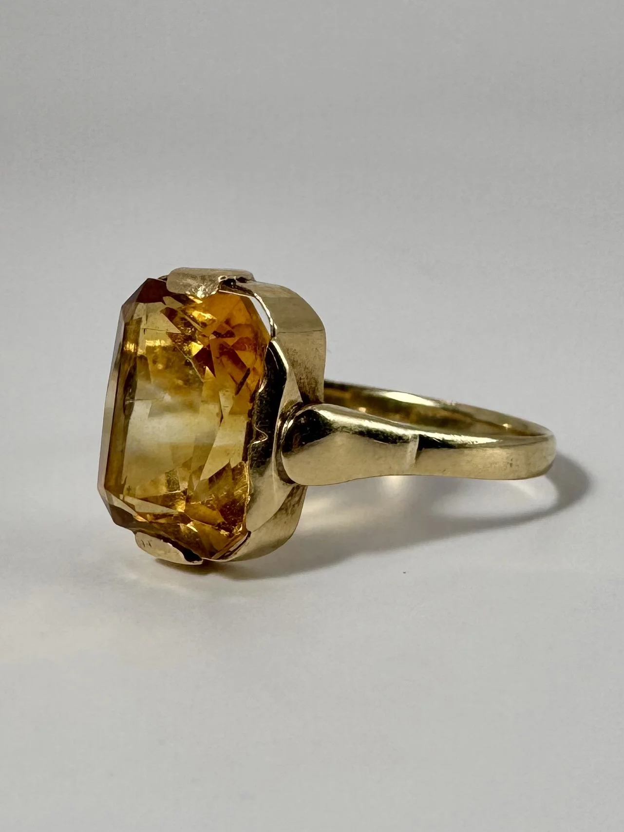 14 carat citrine ring