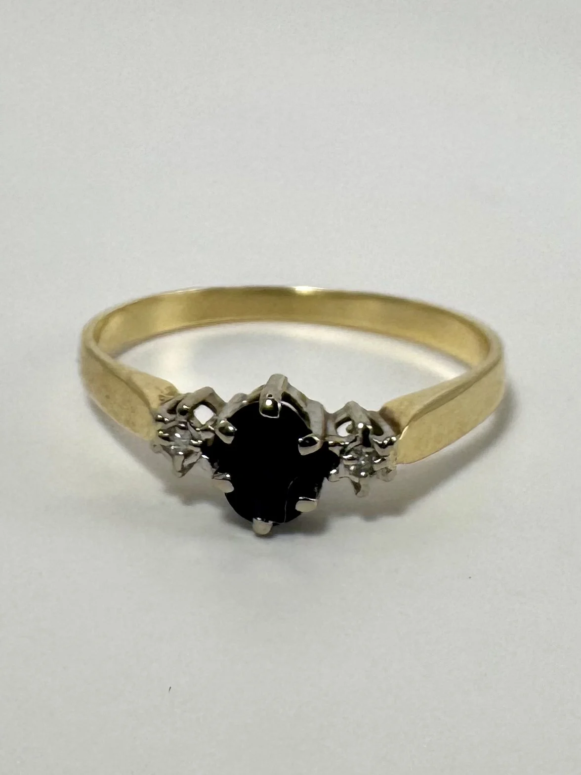 14 carat diamond and sapphire ring