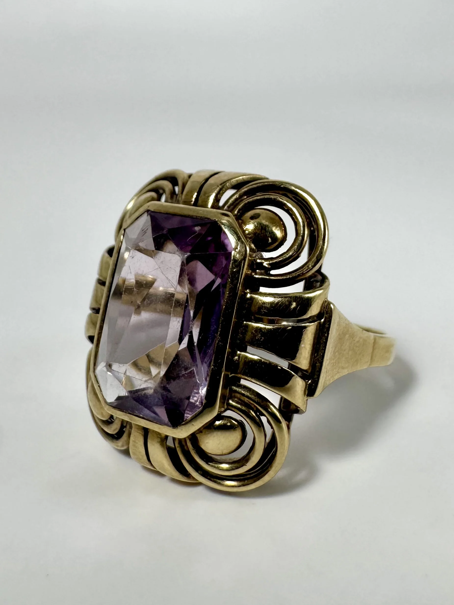 Golden amethyst ring