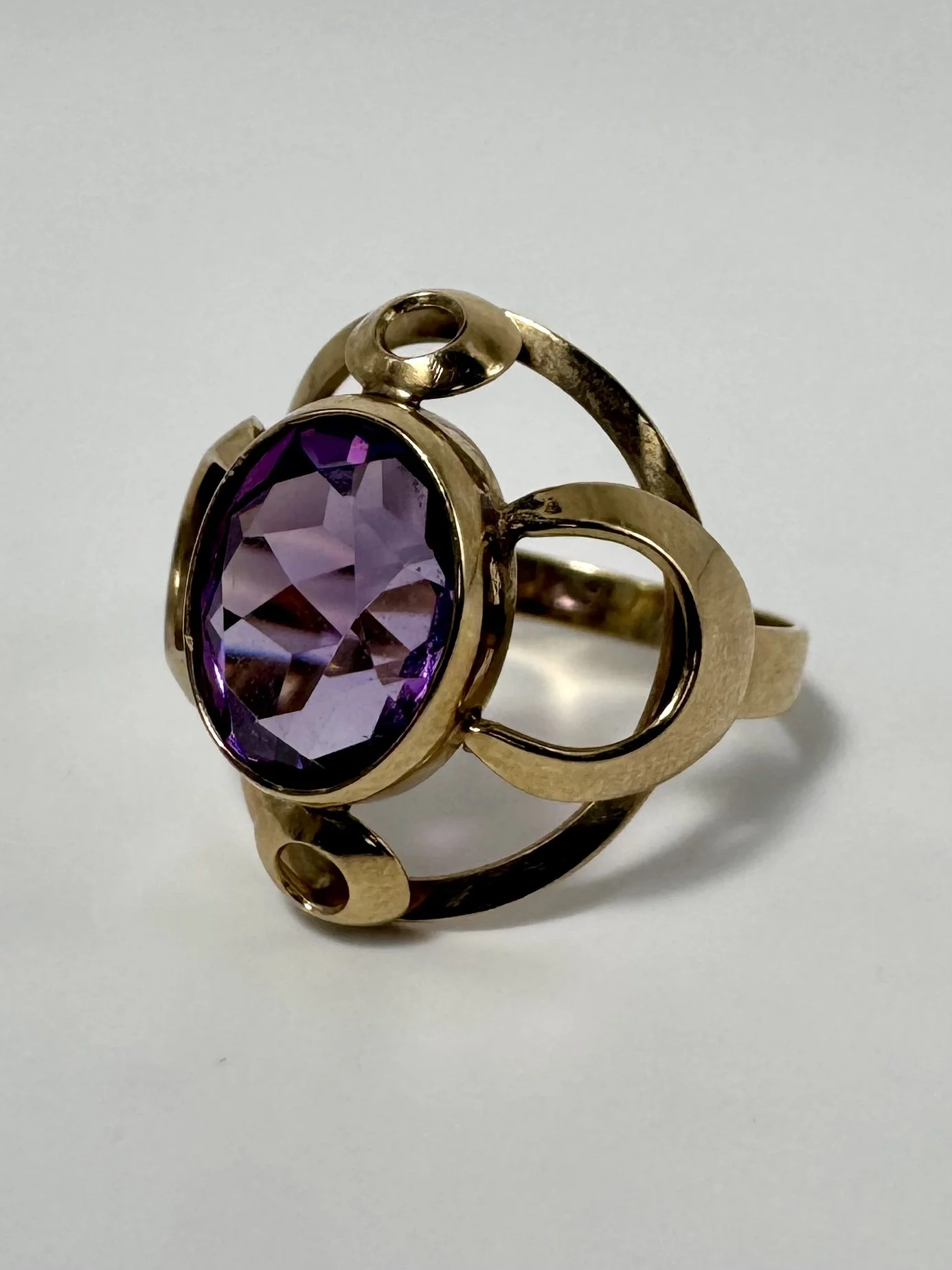 Golden amethyst ring