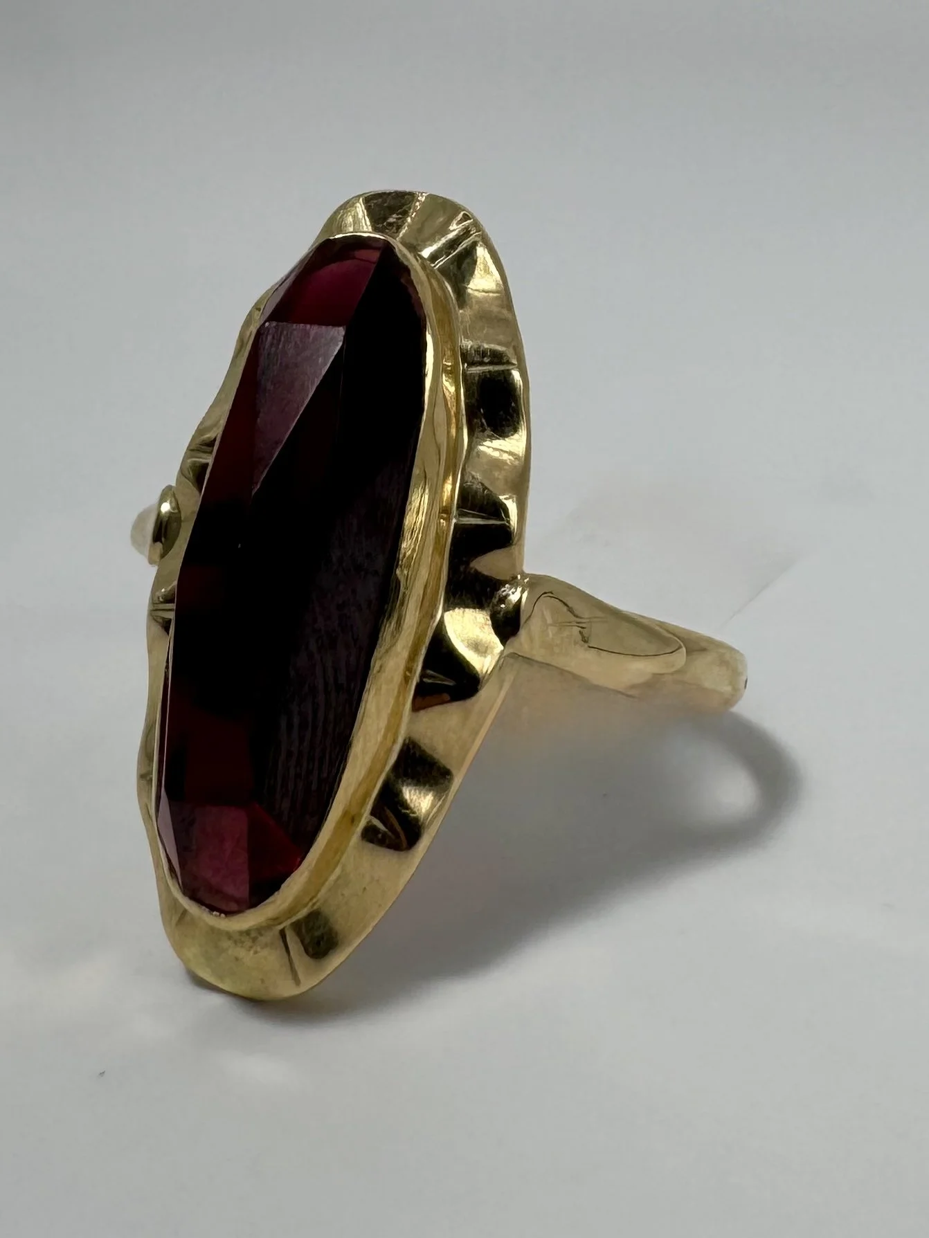 14 carat garnet ring