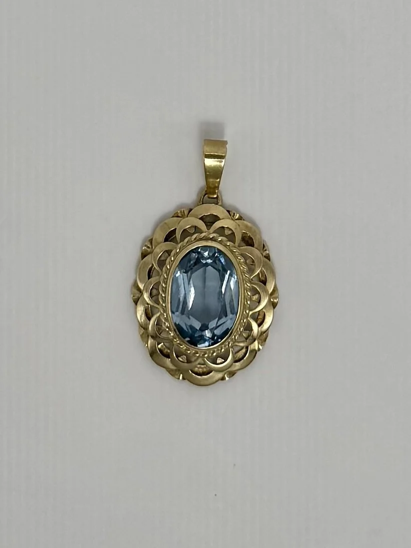 14 carat gold aquamarine pendant