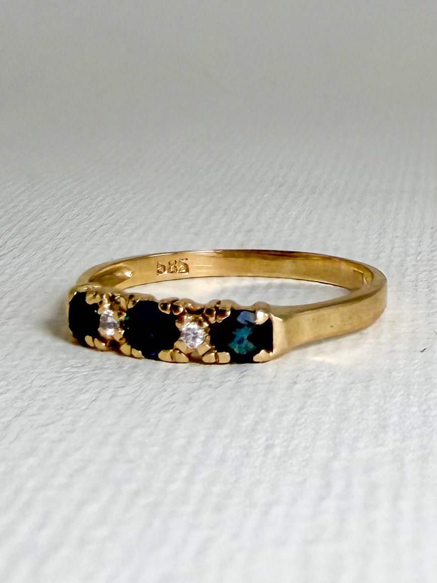 14 carat diamond and sapphire ring