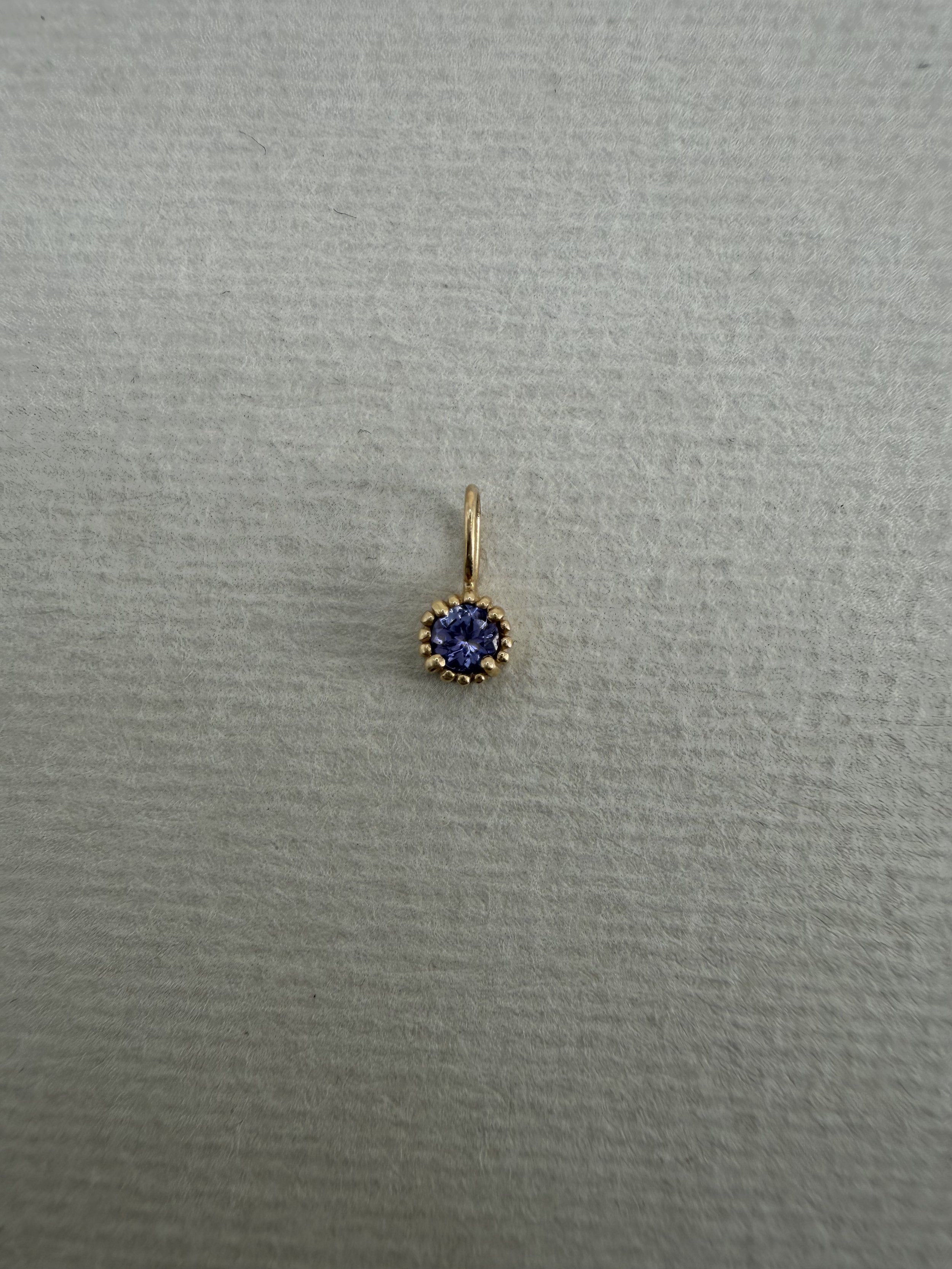 14 carat gold amethyst charm