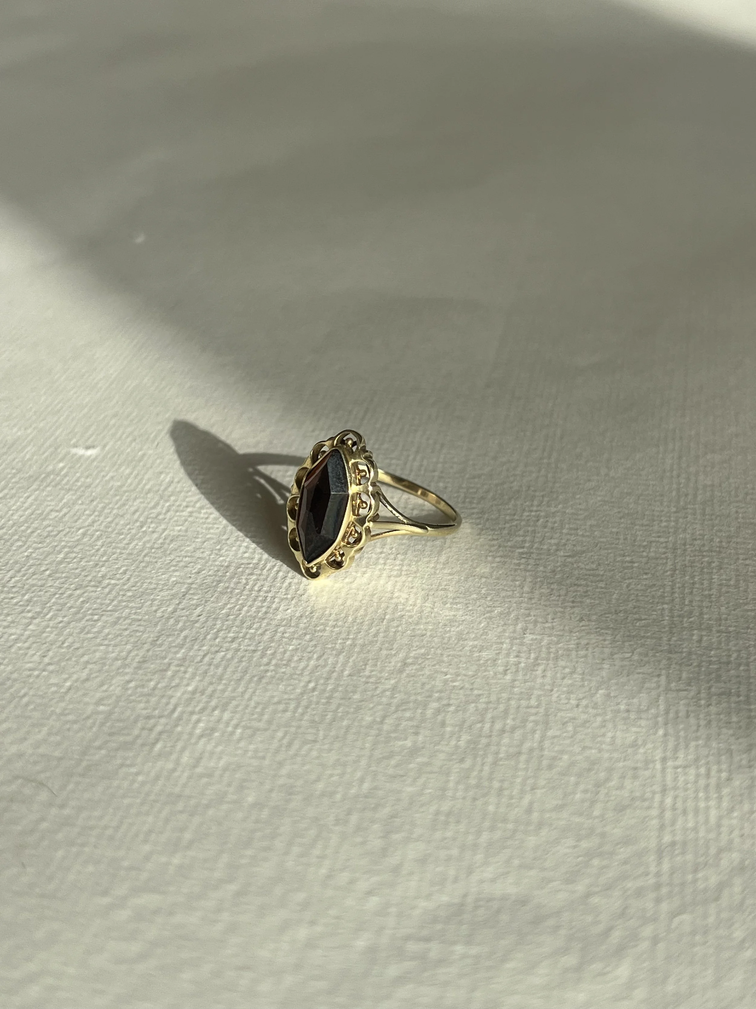 14 carat garnet ring