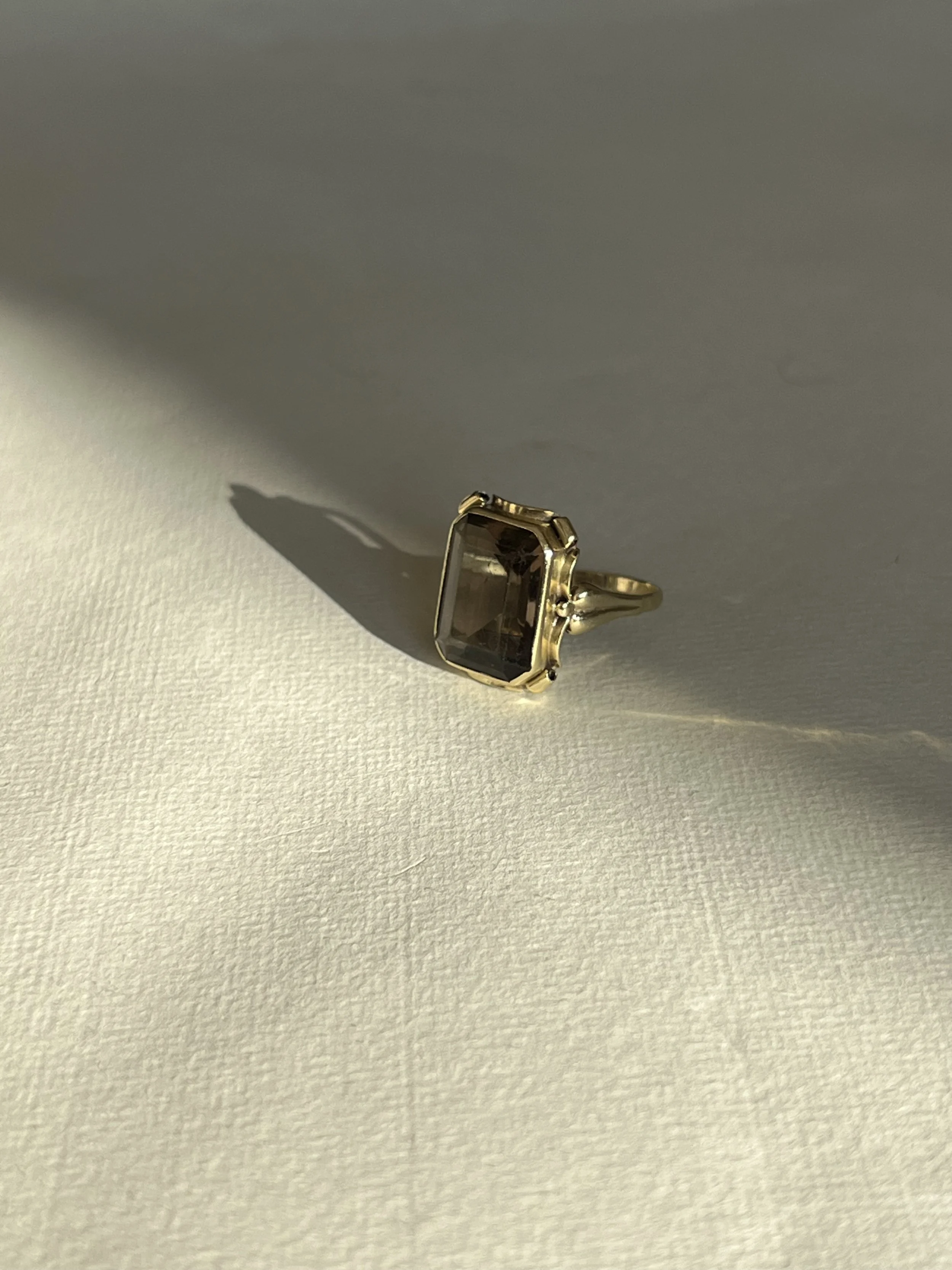 14 carat smoky quartz ring