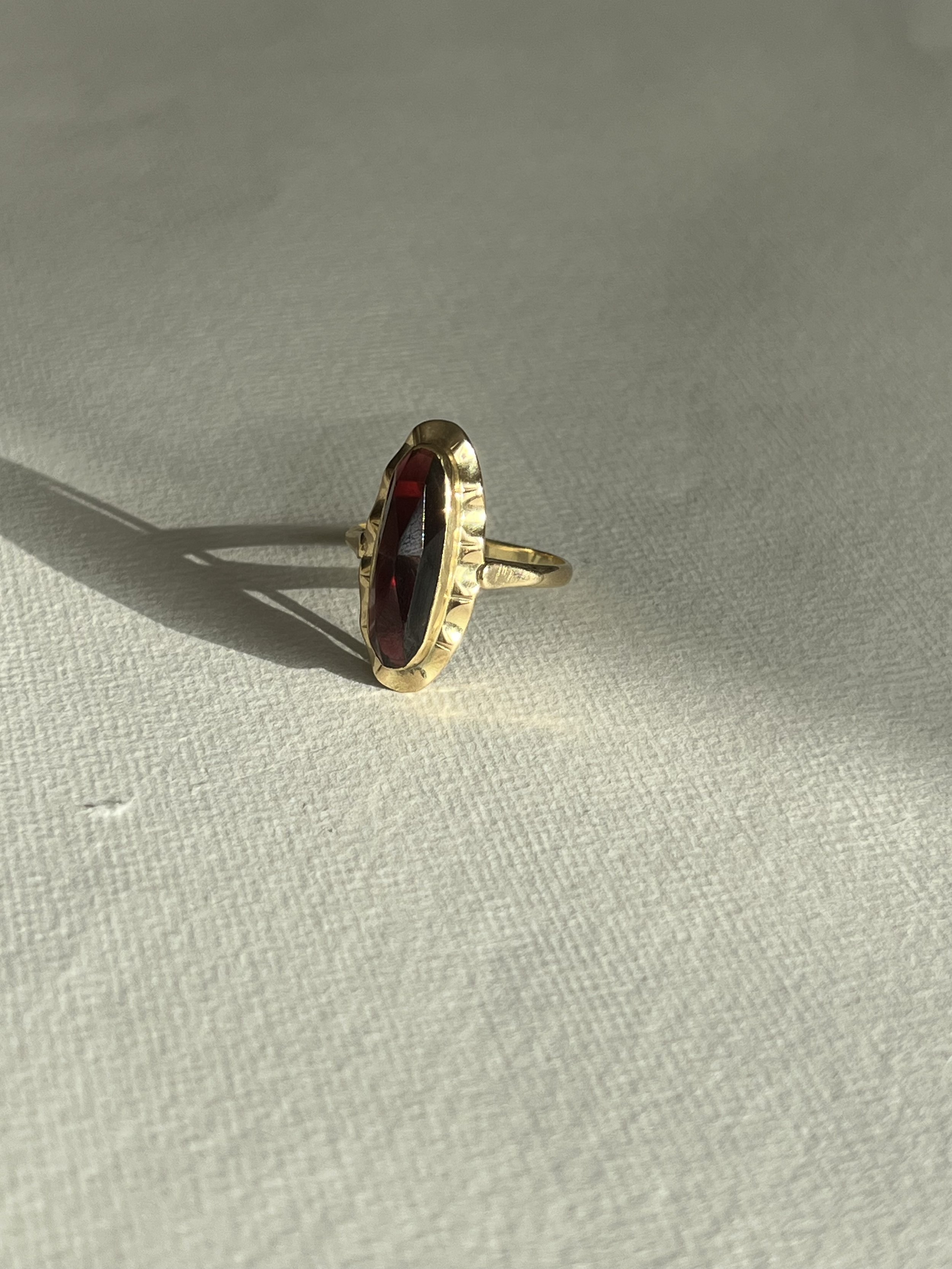 14 carat garnet ring