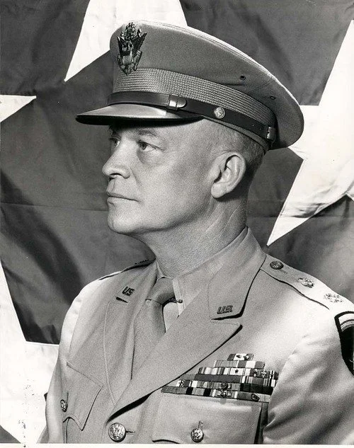 portrait of General Dwight D. Eisenhower KM 646.jpg