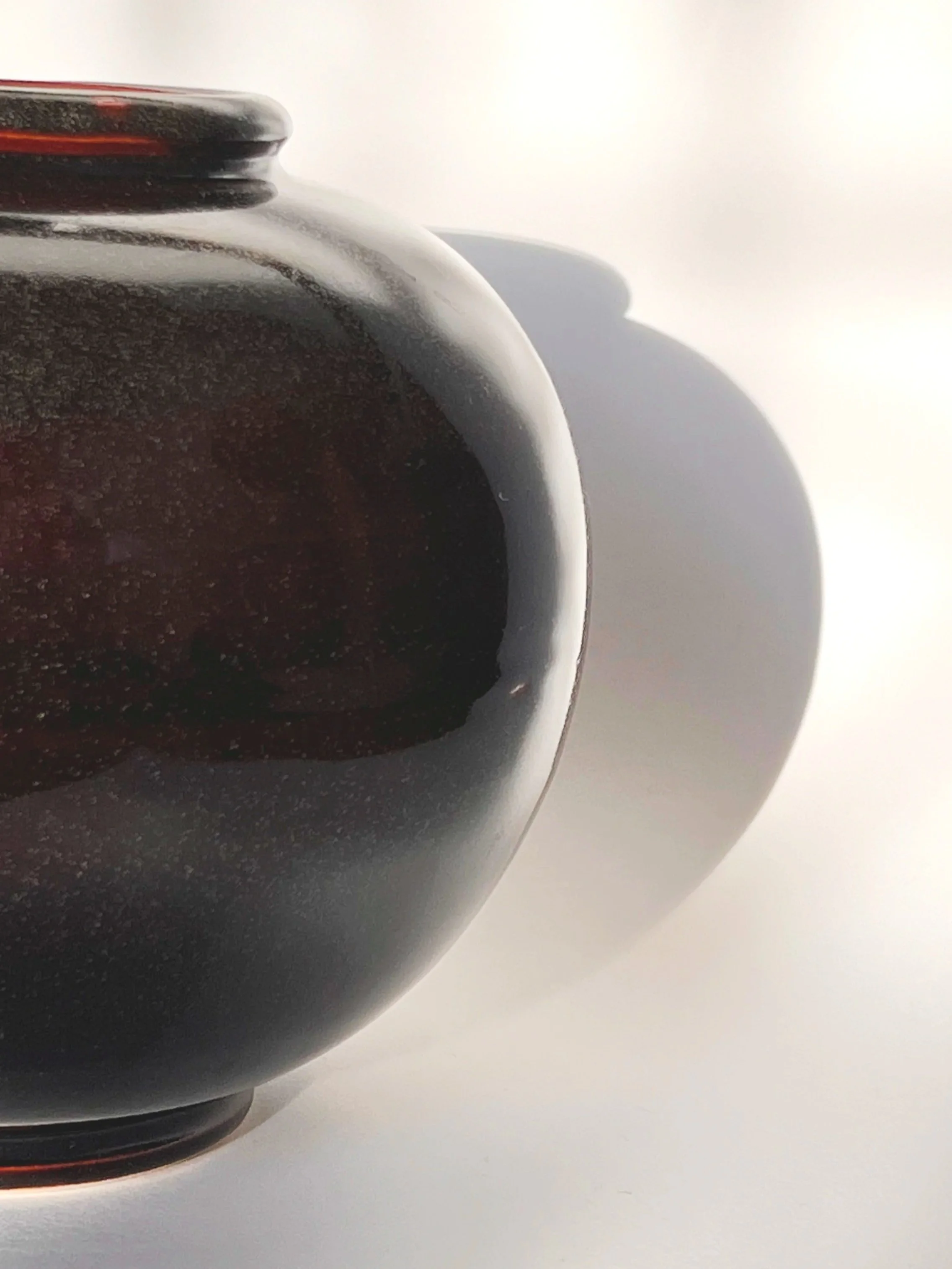 Profil Vase rond Moon jars artisanal brun rouge céramique – Fait main atelier Paris, pièce unique.jpeg.jpg