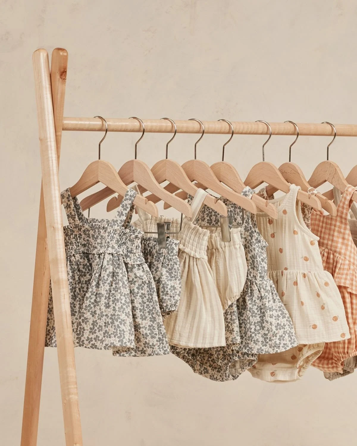 ✨ბავშვის ახალი კოლექცია ✨
🌐 www.linieiberia.com

📩 შეკვეთისთვის მოგვწერეთ პირადში

🚚 მიწოდება მთელი საქართველოს მასშტაბით

👉 გამოიწერე გვერდი ახალი კოლექციებისა და შეთავაზებებისთვის

#ახალიკოლექცია #ონლაინშოპინგი #linieiberia