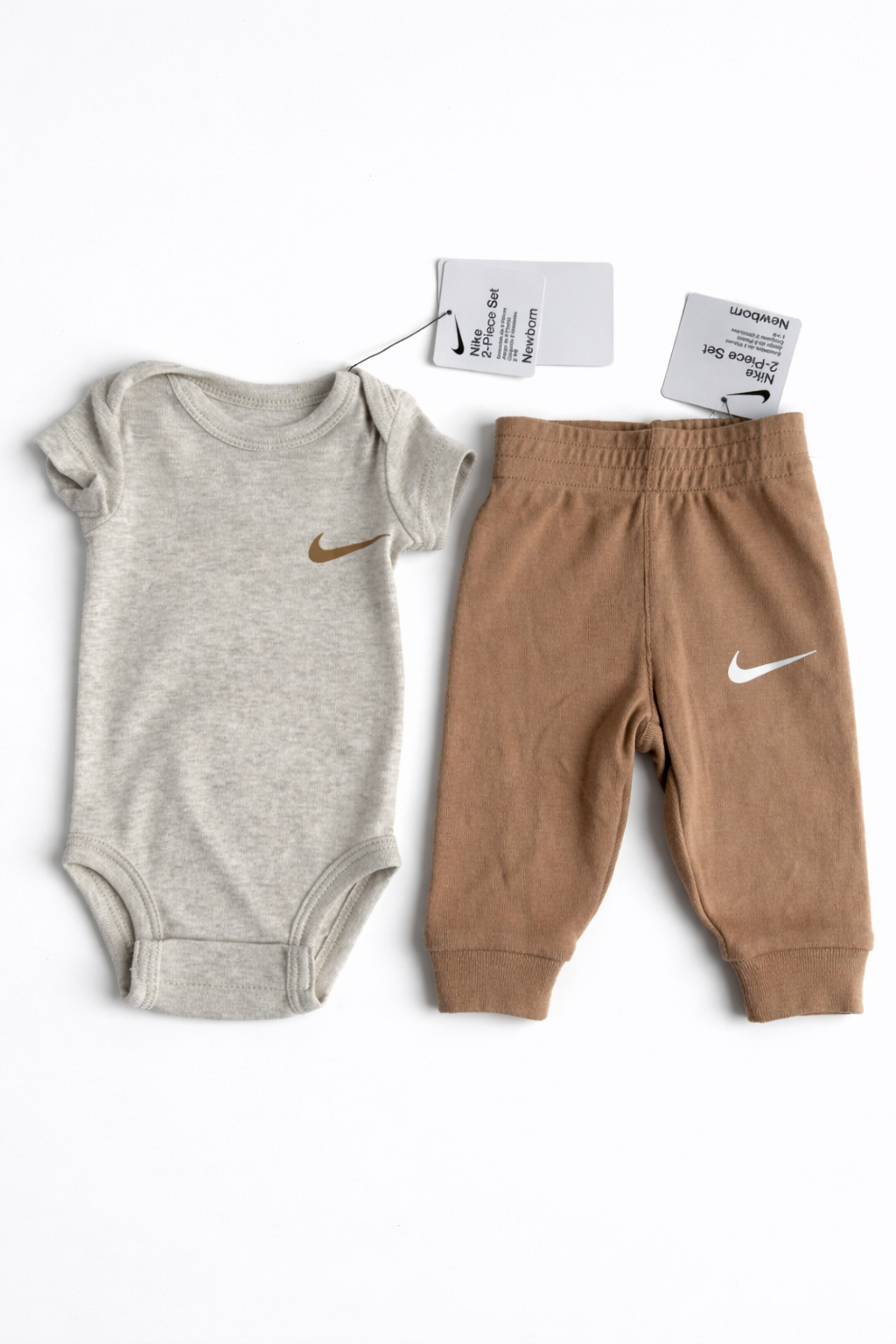 Nike ახალშობილი ბიჭის კომპლექტი