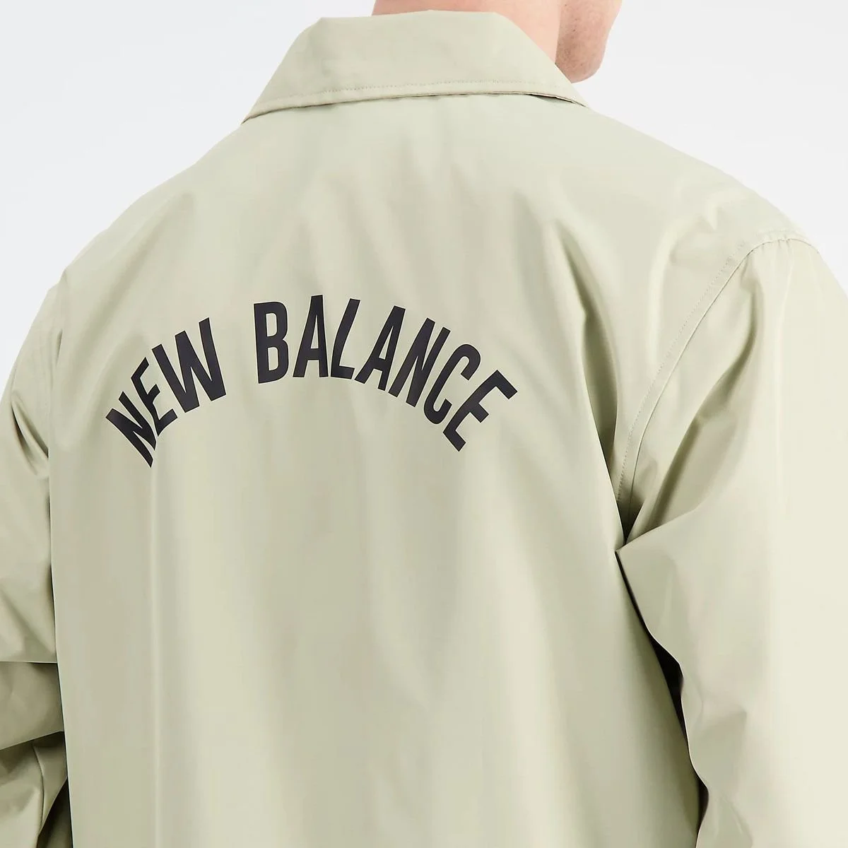 New Balance ქურთუკი-back logo.jpg