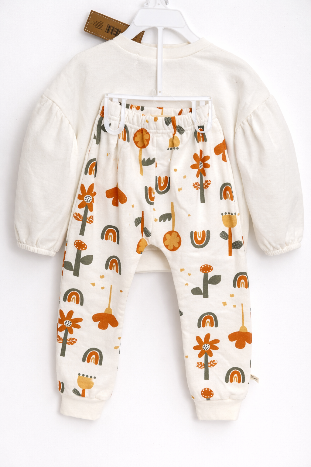 back_KIT+PEARL გოგონას ორეული.png