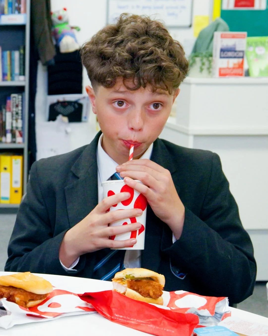 What do British Highschoolers think about Chick-fil-A? 🐔 @chickfila @chickfilaunitedkingdom