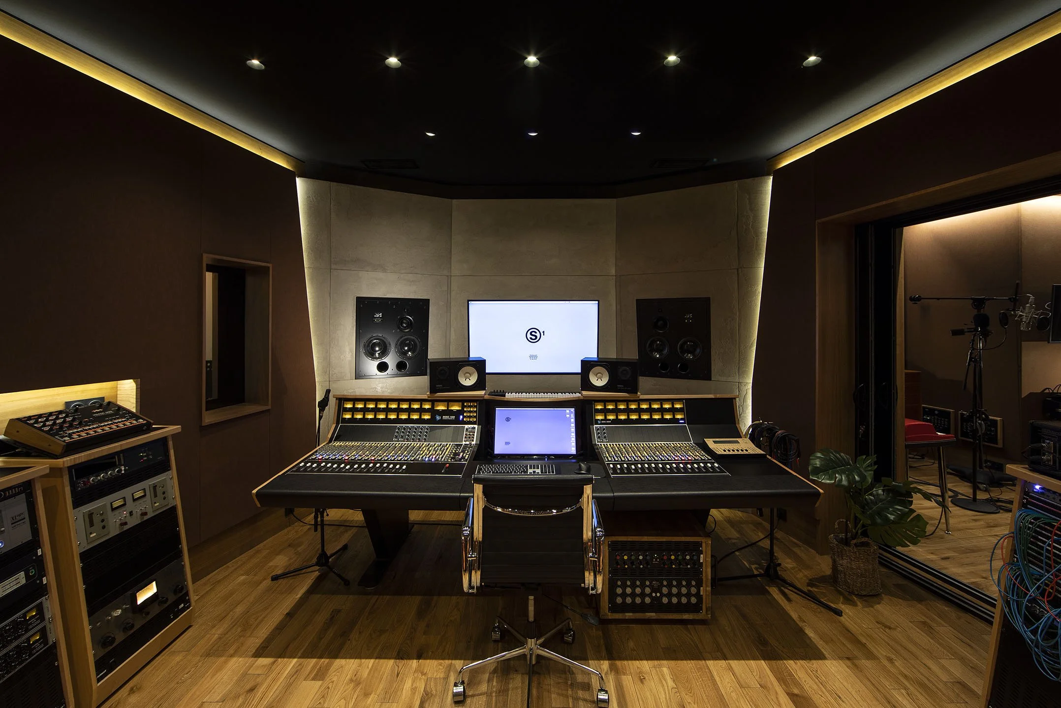 Recording Studio Equipment: What You Really Need for a Professional Setup?