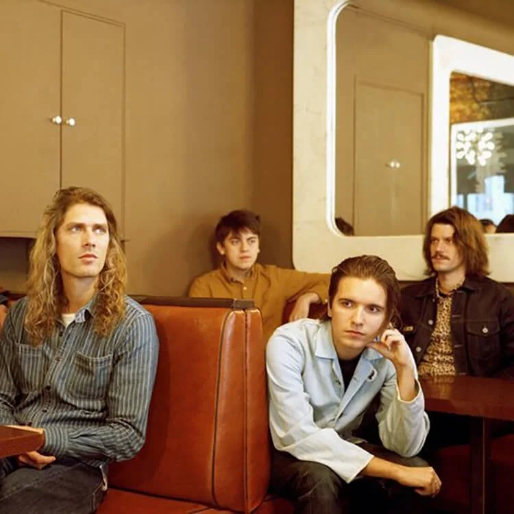 THEO LAWRENCE & THE HEARTS