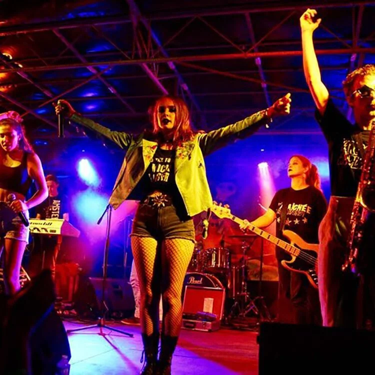 L'ARAIGNÉE AU PLAFOND