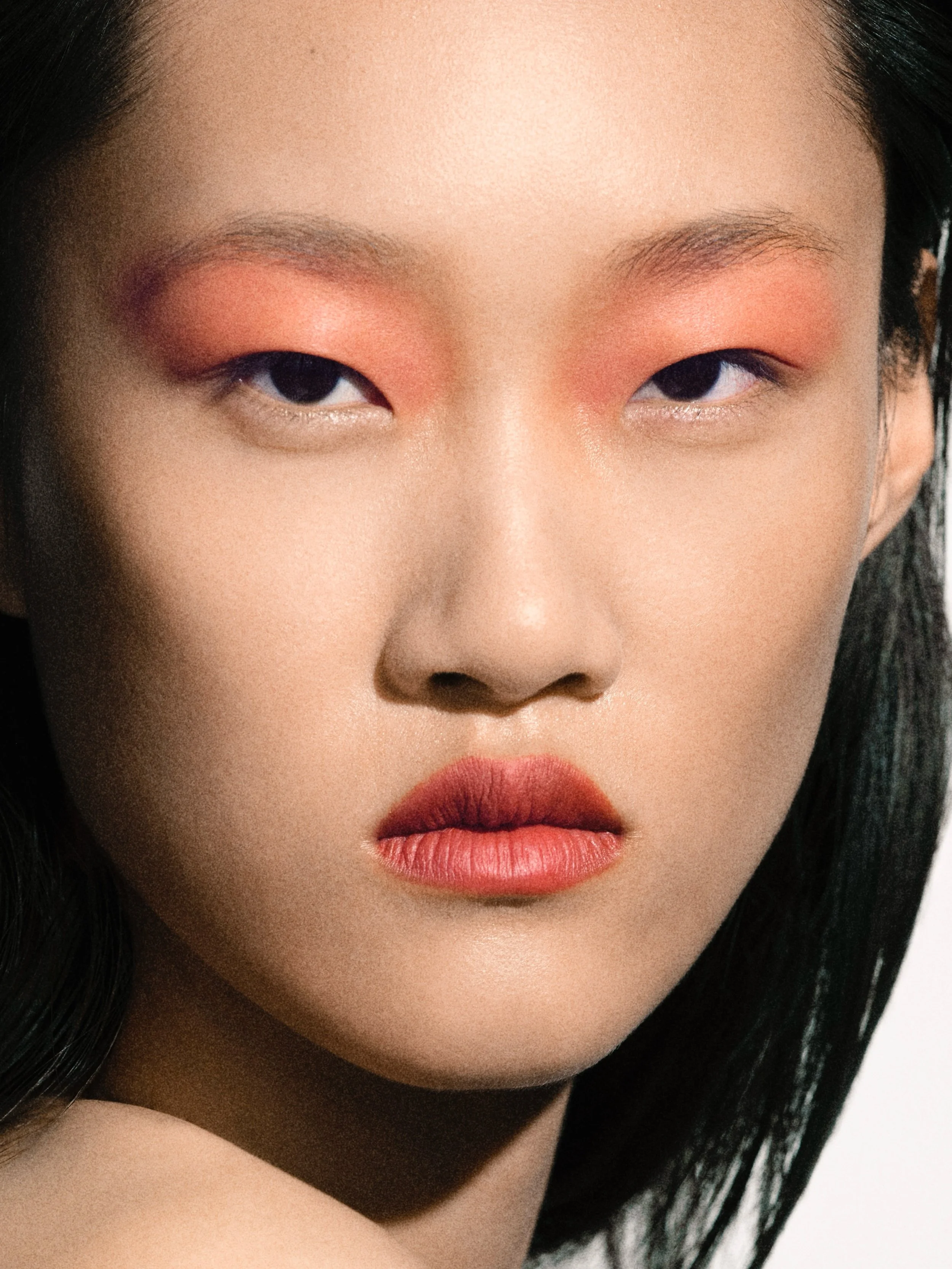 thank you @fengjiaoool for beeing a part of this project 

Makeup @juliakraemermakeup 
Hair @alexandervdheide 
Agency @suprememgmtparis